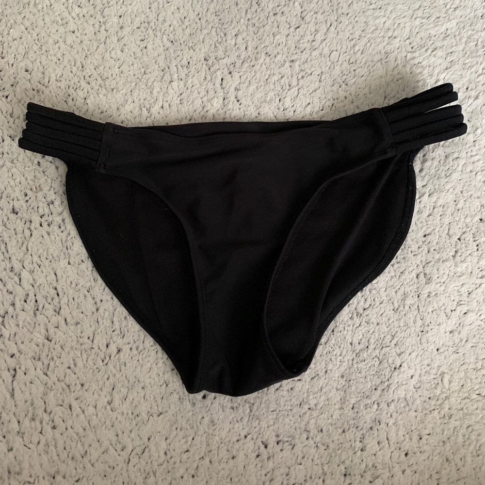 Medium Black Target Bathing Suit Bottoms